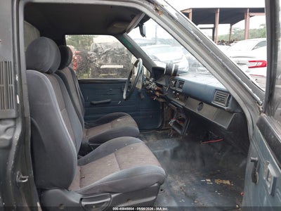 1987 TOYOTA PICKUP RN63 STD