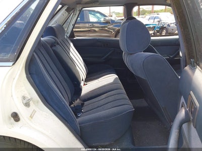 1991 TOYOTA CAMRY DLX